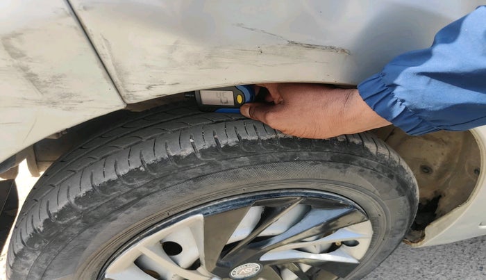 2016 Maruti Celerio VXI CNG, CNG, Manual, 96,948 km, tyre