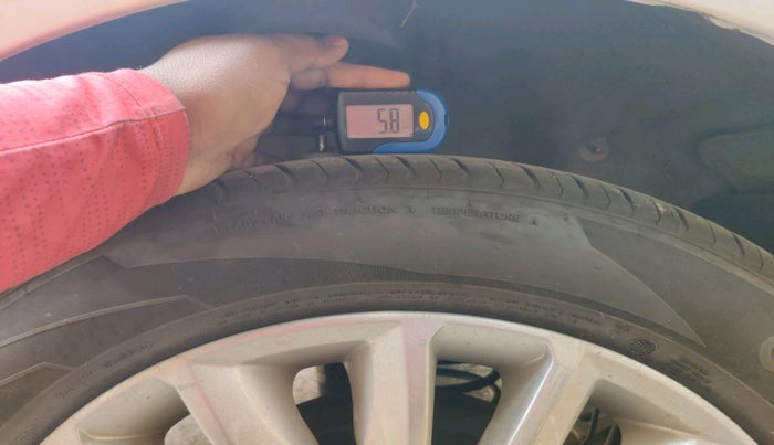 2014 Fiat Linea EMOTION 1.3, Diesel, Manual, 81,309 km, tyre