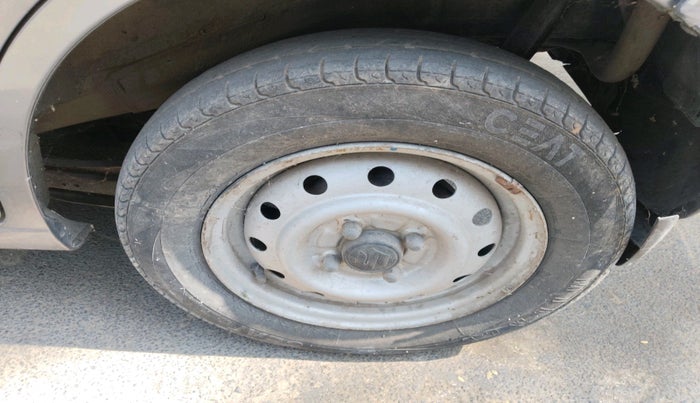 2012 Maruti Wagon R 1.0 LXI CNG, CNG, Manual, 76,684 km, tyre