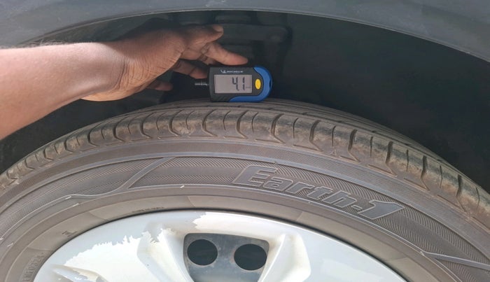 2016 Hyundai Creta E PLUS 1.6 PETROL, Petrol, Manual, 94,315 km, tyre