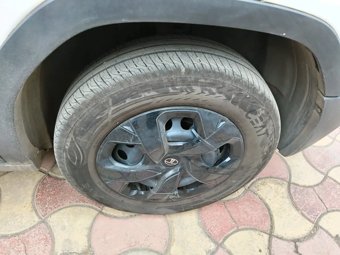 2025 Tata PUNCH Adventure Plus, Petrol, Manual, 4,172 km, tyre