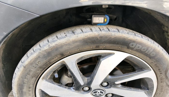 2022 Toyota Glanza V, Petrol, Manual, 23,944 km, tyre