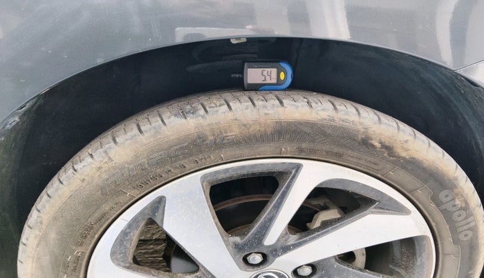 2022 Toyota Glanza V, Petrol, Manual, 23,944 km, tyre