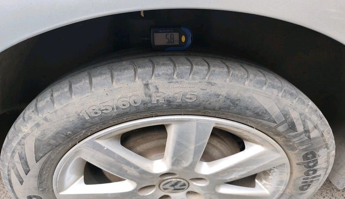 2011 Volkswagen Vento HIGHLINE 1.6 MPI, Petrol, Manual, 1,29,682 km, tyre