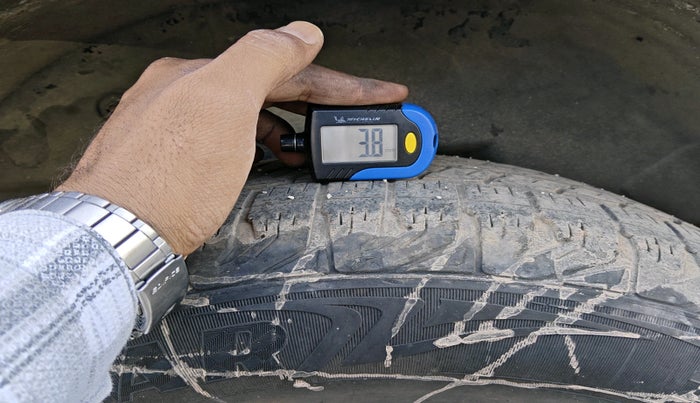 2012 Mahindra XUV500 W8, Diesel, Manual, 61,915 km, tyre