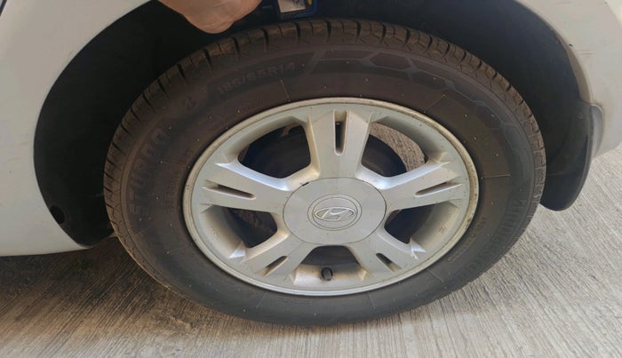 2011 Hyundai i20 ASTA 1.2, Petrol, Manual, 1,08,455 km, tyre