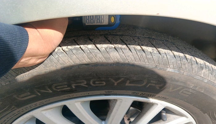 2018 Maruti Dzire ZDI AMT, Diesel, Automatic, 1,42,443 km, tyre