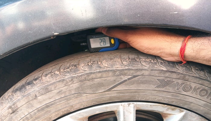 2015 Volkswagen Vento HIGHLINE PETROL AT, Petrol, Automatic, 94,319 km, tyre