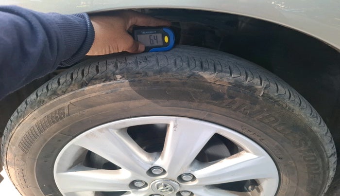 2016 Toyota Corolla Altis G PETROL, Petrol, Manual, 27,863 km, tyre