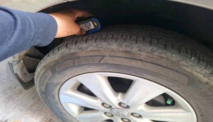 2016 Toyota Corolla Altis G PETROL, Petrol, Manual, 27,863 km, tyre