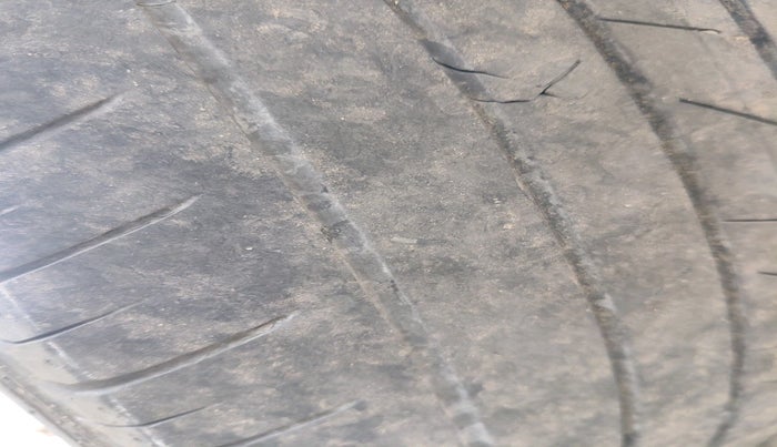 2021 Nissan MAGNITE XE, CNG, Manual, 33,801 km, tyre