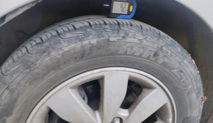2014 Hyundai Xcent S (O) 1.2, Petrol, Manual, 92,280 km, tyre