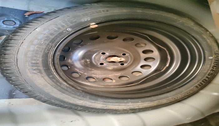 2014 Hyundai Verna FLUIDIC 1.4 VTVT CX, Petrol, Manual, 55,162 km, tyre