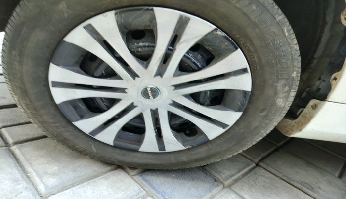 2011 Toyota Corolla Altis J PETROL, Petrol, Manual, 88,805 km, tyre