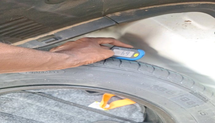 2025 Hyundai VENUE SX Executive 1.2 Petrol MT, Petrol, Manual, 3,920 km, tyre