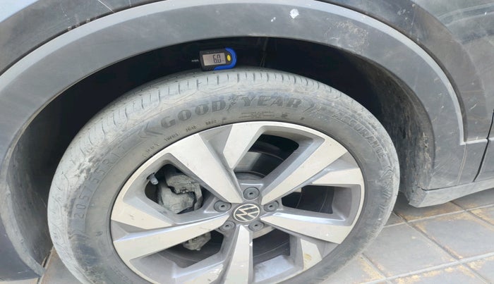 2022 Volkswagen TAIGUN TOPLINE 1.0 TSI AT, Petrol, Automatic, 8,537 km, tyre