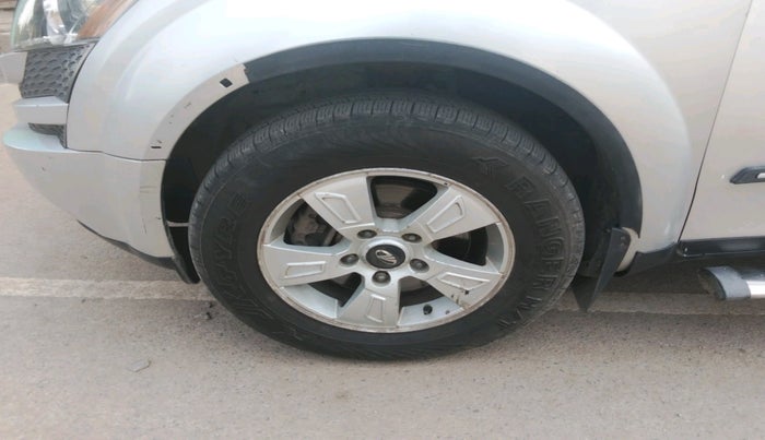 2015 Mahindra XUV500 W8, Diesel, Manual, 1,20,068 km, tyre