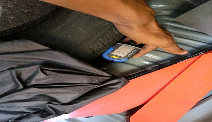 2022 Mahindra XUV300 W6 1.2 PETROL, Petrol, Manual, 19,173 km, tyre