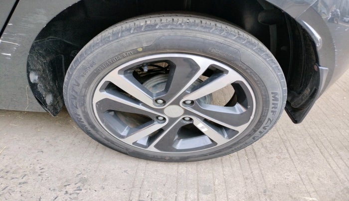 2021 Tata ALTROZ XZ PETROL, Petrol, Manual, 37,417 km, tyre