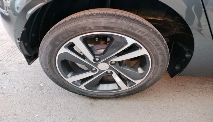 2021 Tata ALTROZ XZ PETROL, Petrol, Manual, 37,417 km, tyre