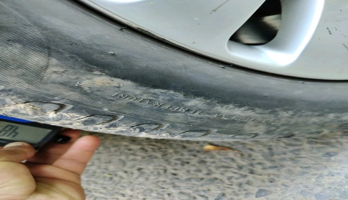 2011 Mercedes Benz C Class 200 CGI AT CLASSIC, Petrol, Automatic, 1,08,855 km, tyre