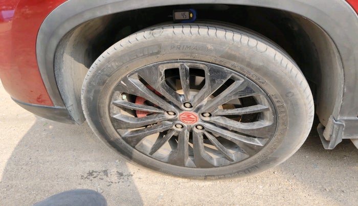 2022 MG HECTOR PLUS SHARP 2.0 DIESEL TURBO MT 6-STR DUAL TONE, Diesel, Manual, 99,148 km, tyre