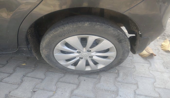 2018 Maruti Baleno DELTA PETROL 1.2, CNG, Manual, 1,31,788 km, tyre