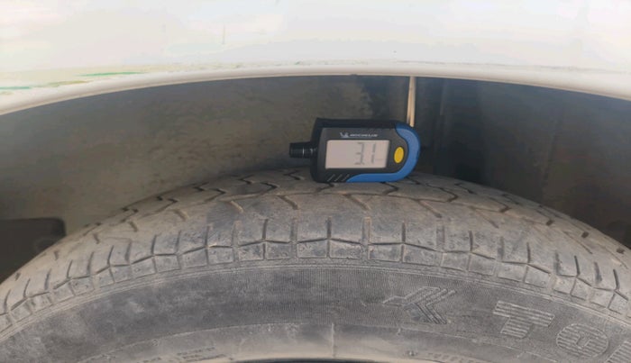 2015 Maruti Ritz VXI, Petrol, Manual, 57,881 km, tyre