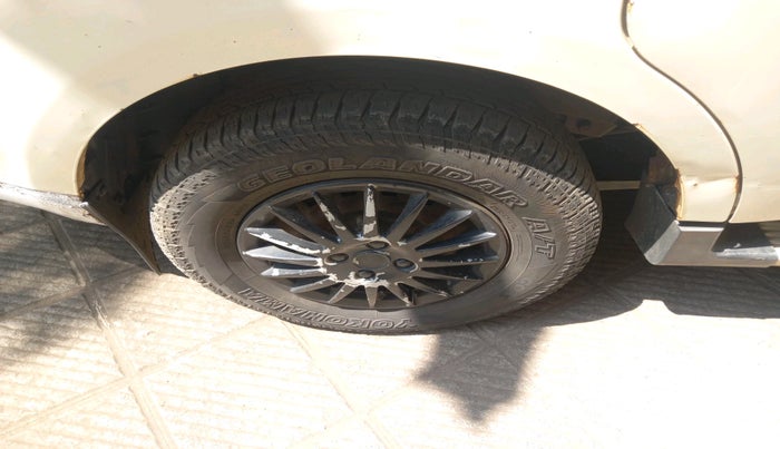 2011 Mahindra Xylo E4, Diesel, Manual, 1,44,131 km, tyre