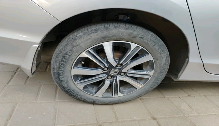 2017 Honda City 1.5L I-VTEC V MT, Petrol, Manual, 69,189 km, tyre