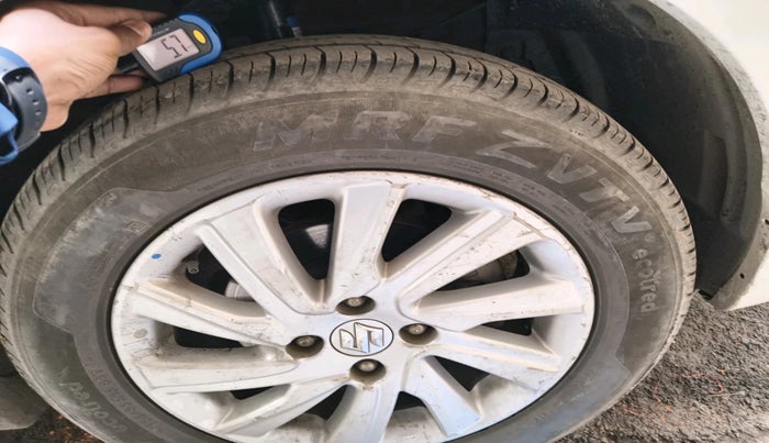 2016 Maruti Swift Dzire ZXI, Petrol, Manual, 49,931 km, tyre