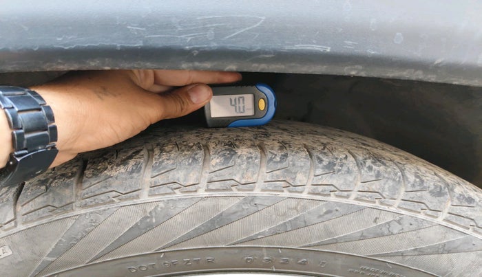 2020 Jeep Compass LONGITUDE (O) 2.0 DIESEL, Diesel, Manual, 1,47,731 km, tyre