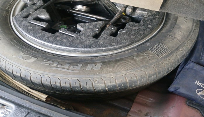 2016 Hyundai Creta SX 1.6 DIESEL, Diesel, Manual, 1,69,180 km, tyre