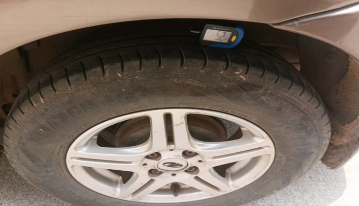 2012 Mahindra Verito 1.5 D6, Diesel, Manual, 1,44,896 km, tyre