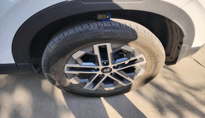 2025 Hyundai VENUE SX 1.5 CRDI, Diesel, Manual, 19,185 km, tyre