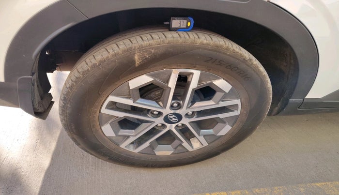 2025 Hyundai VENUE SX 1.5 CRDI, Diesel, Manual, 19,185 km, tyre