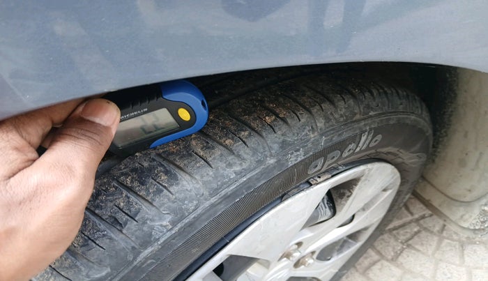 2015 Hyundai Xcent S 1.2, Petrol, Manual, 36,975 km, tyre