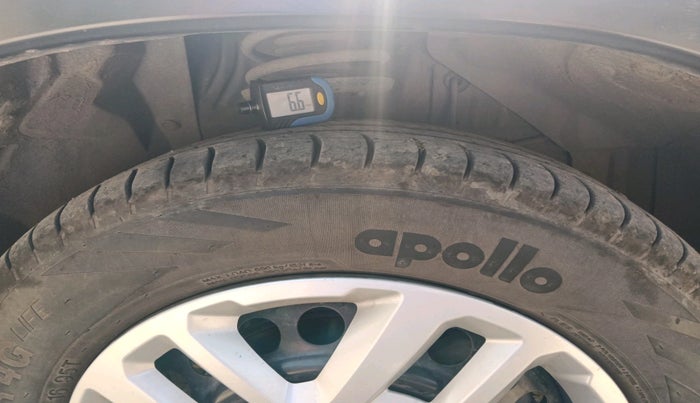 2016 Maruti Vitara Brezza VDI (O), Diesel, Manual, 1,49,682 km, tyre