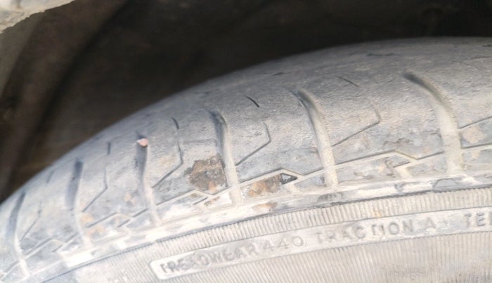 2011 Toyota Corolla Altis VL AT PETROL, Petrol, Automatic, 1,96,112 km, tyre