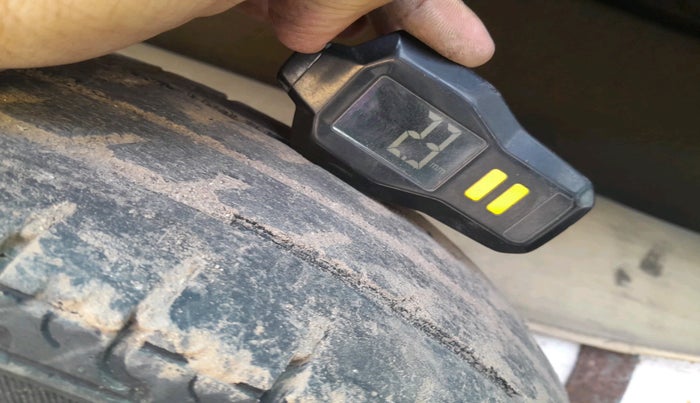 2014 Hyundai i10 MAGNA 1.1, CNG, Manual, 79,532 km, tyre