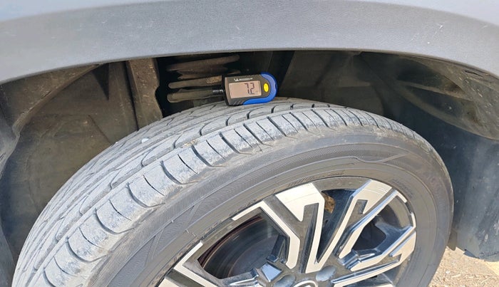 2022 Renault Kiger RXT (O) AMT DUAL TONE, Petrol, Automatic, 31,751 km, tyre