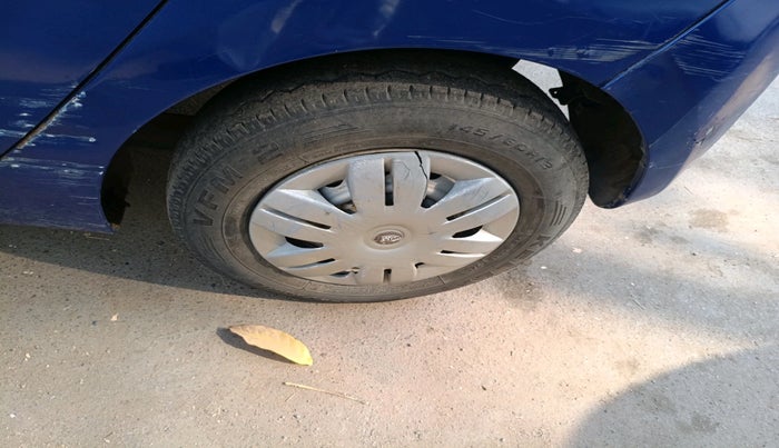 2015 Hyundai Eon ERA +, Petrol, Manual, 43,709 km, tyre