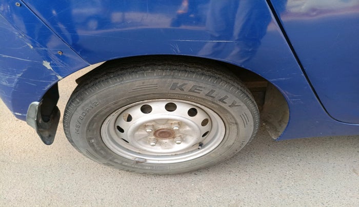 2015 Hyundai Eon ERA +, Petrol, Manual, 43,709 km, tyre