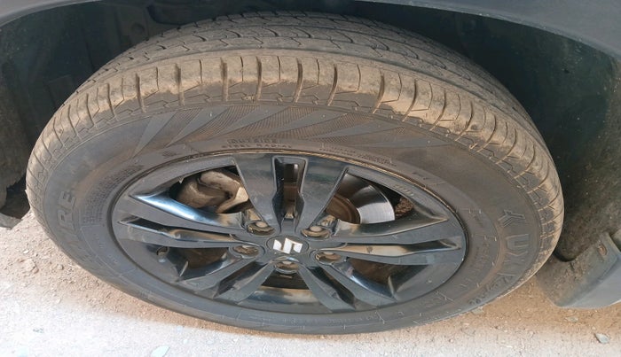 2018 Maruti Vitara Brezza ZDI, Diesel, Manual, 1,09,696 km, tyre