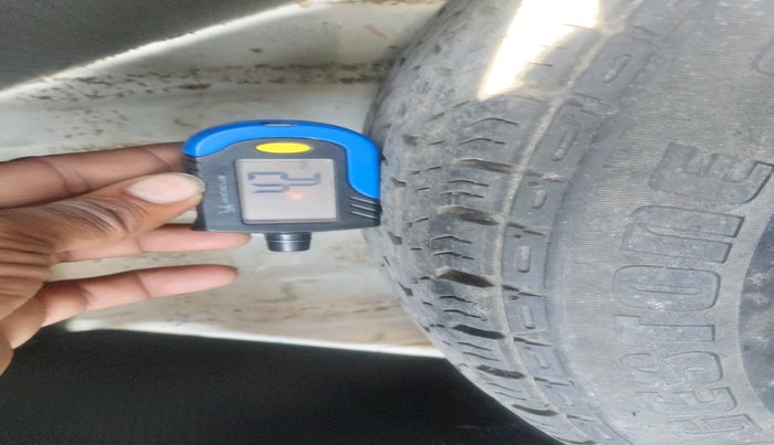 2011 Toyota Etios G, Petrol, Manual, 85,528 km, tyre