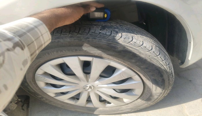 2011 Toyota Etios G, Petrol, Manual, 85,528 km, tyre