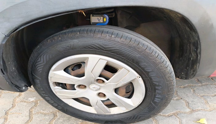 2016 Renault Kwid RXT 0.8, Petrol, Manual, 61,478 km, tyre