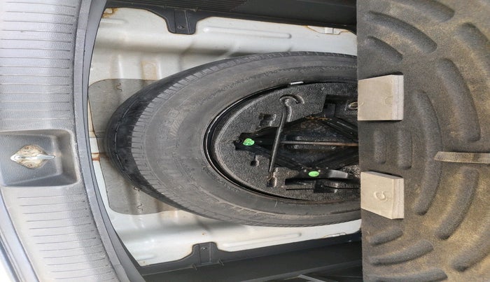 2016 Hyundai Creta S PLUS 1.4 DIESEL, Diesel, Manual, 3,69,227 km, tyre