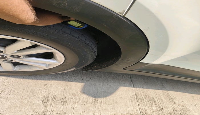 2016 Hyundai Creta S PLUS 1.4 DIESEL, Diesel, Manual, 3,69,227 km, tyre