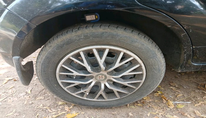 2012 Ford Figo ZXI 1.4 DIESEL, Diesel, Manual, 2,07,970 km, tyre